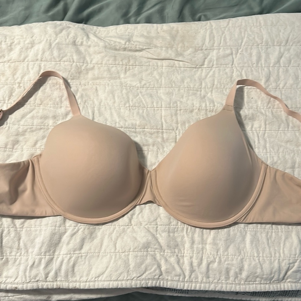 SKIMS 40D Fits Everybody T-Shirt Bra